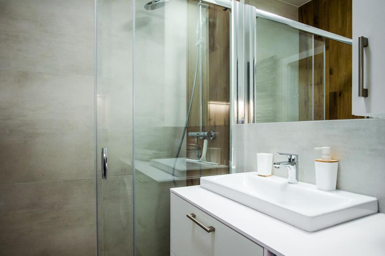 Shipyard Gdansk Apartment - Free Private Parking Luaran gambar